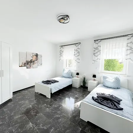Ferienwohnung Zum Alten Radlereck Lauchhammer Exterior photo